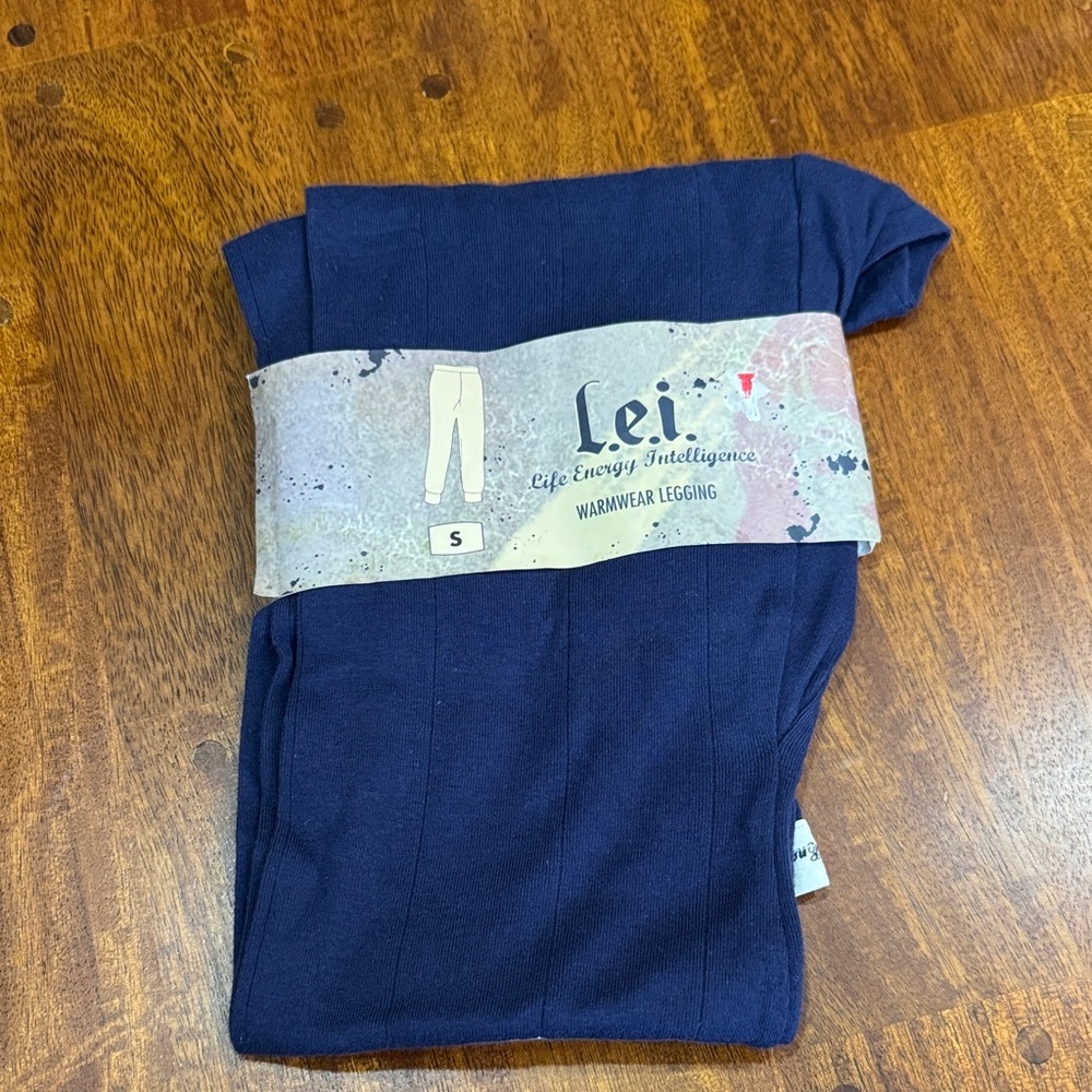NWT Y2K Lei Deep Blue Warmwear Leggings